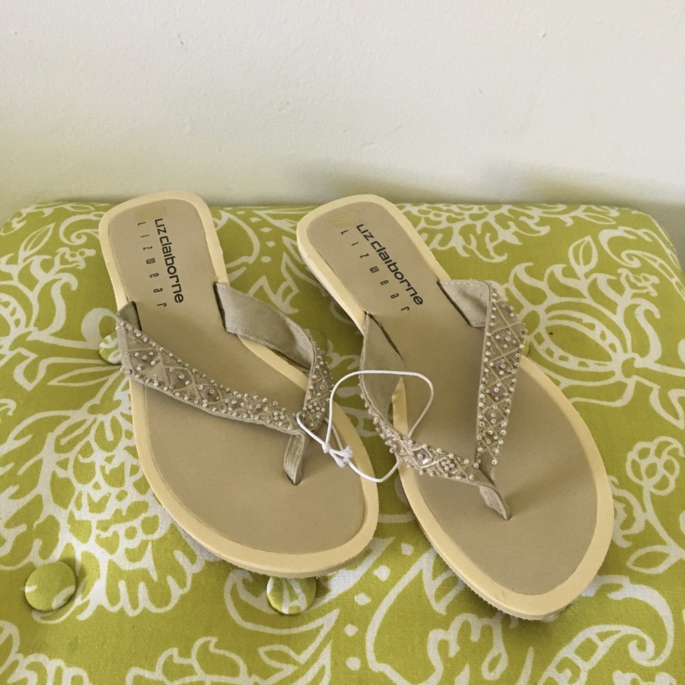 Beige flip-flops - 7 - Liz Claiborne